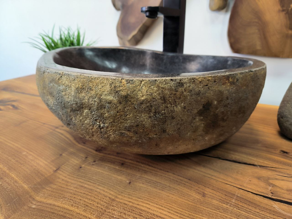 Раковина из речного камня RS-65785 44х33х15 из натурального камня
