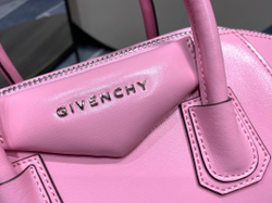 Givenchy Antigona Mini 22 cm