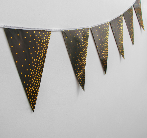 Гирлянда «Конфетти», 12 флажков, цвет чёрный