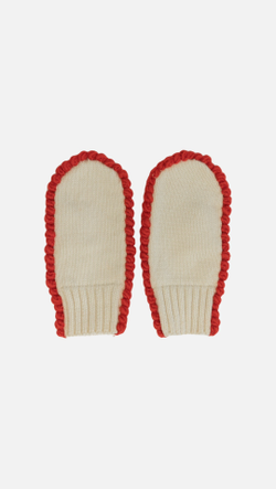 Молочные варежки с красной обвязкой