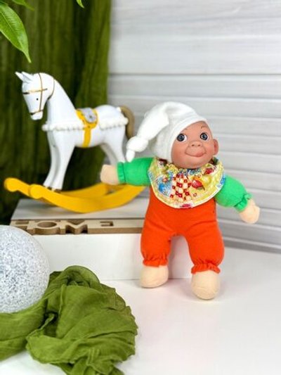 Кукла LAMAGIK мягконабивная 23см Caritas (304U2)