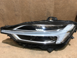 Фара левая LED Volvo XC60 2 17-21 Б/У Оригинал 31656614