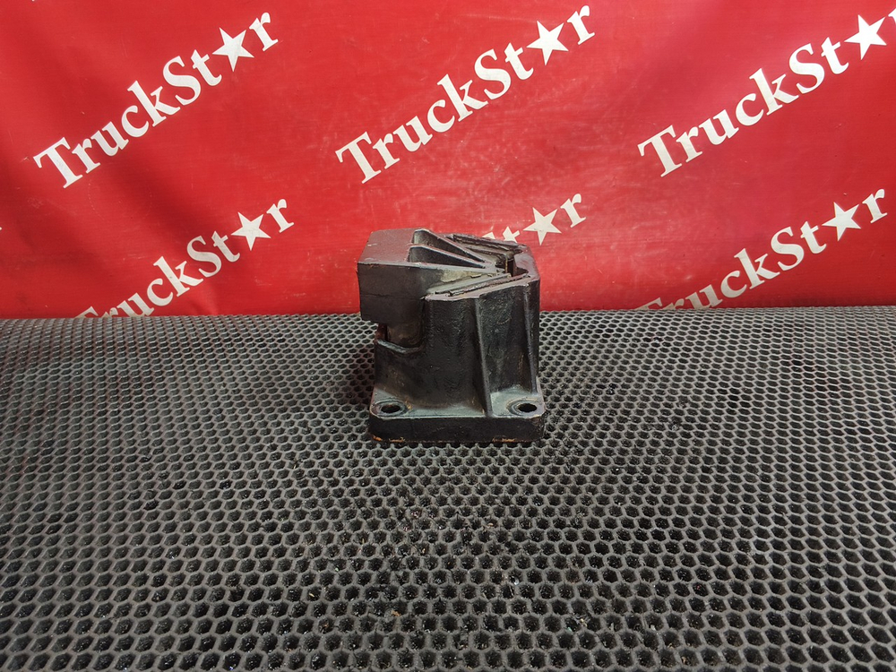Подушка двигателя задняя