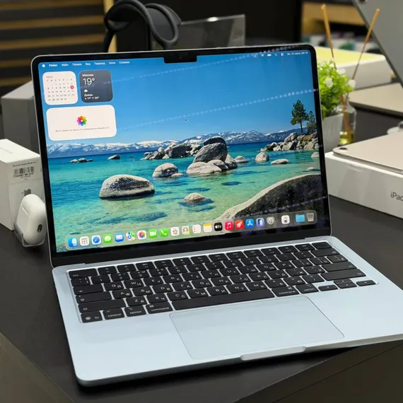 Б/У Ноутбук MacBook Air 13 M5 16/512Gb Sky Blue 100% 13 циклов (MG67V2XC76)