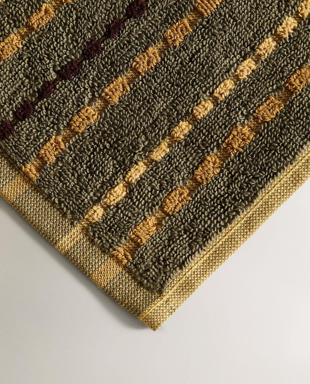 Zara Home - Банное полотенце с текстурой в горошек и контрастных цветов, разноцветный, 30х50 см