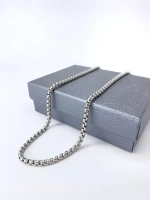 Длинная цепочка тонкого плетения из стали