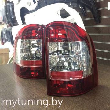 Задние фонари Ford Mondeo 1/2 red white