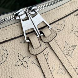 Louis Vuitton Hand It All PM
