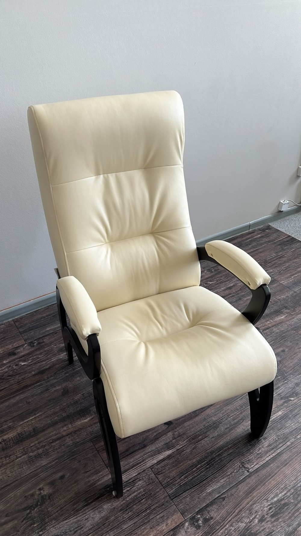 Кресло  Весна Компакт арт.GS-00488-23 1уп (каркас венге, Экокожа Eva 2)