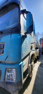 Shacman (Shaanxi) SX* 6x4 Седельный тягач SX42584W324C (Дизельный, 10,8 л, 441 л.с., МТ)