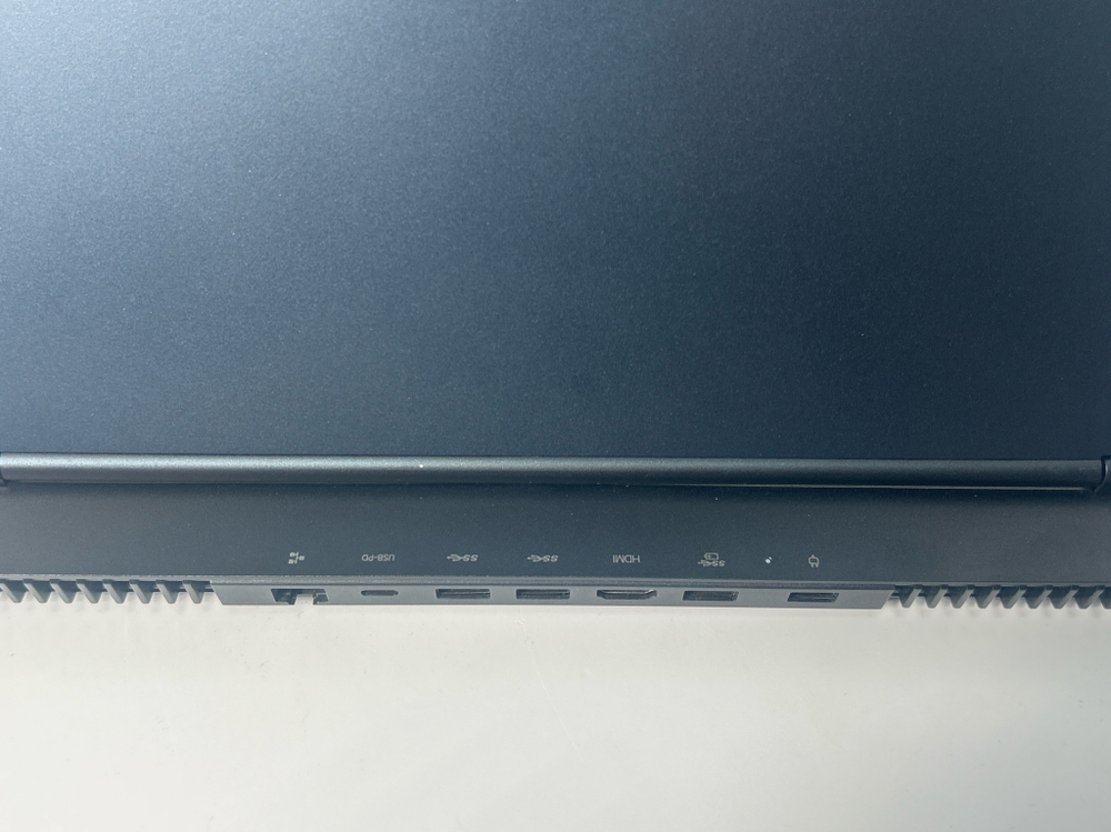 Ноутбук Lenovo Legion 5 15ACH6H (82JU000VRK) 15.6"/AMD Ryzen 7 5800H/RAM 16GB/SSD 512GB/ NVIDIA GeForce RTX 3070 8GB/1920*1080/IPS 165Hz/DOS/Подсветка кл-ры: LED/черный. Состояние: C1