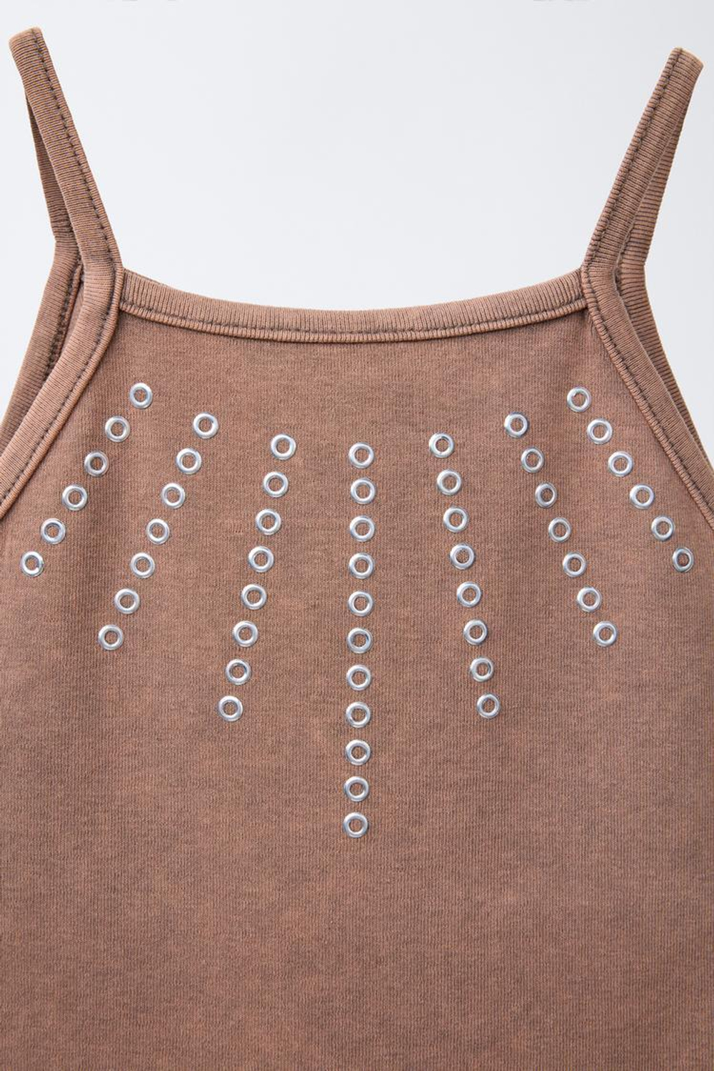 ZARA ТОП С ЭФФЕКТОМ ПОТЕРТОСТИ И ЗАКЛЕПКАМИ, КОРИЧНЕВЫЙ