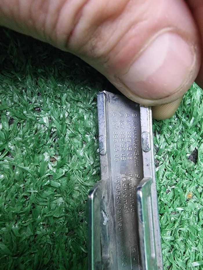 Молдинг перед. бампера Mercedes GLE V167 18-24 AMG