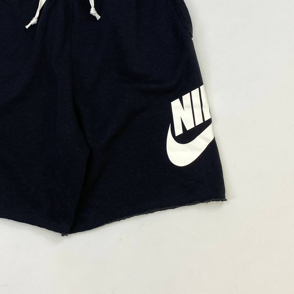 Шорты Nike