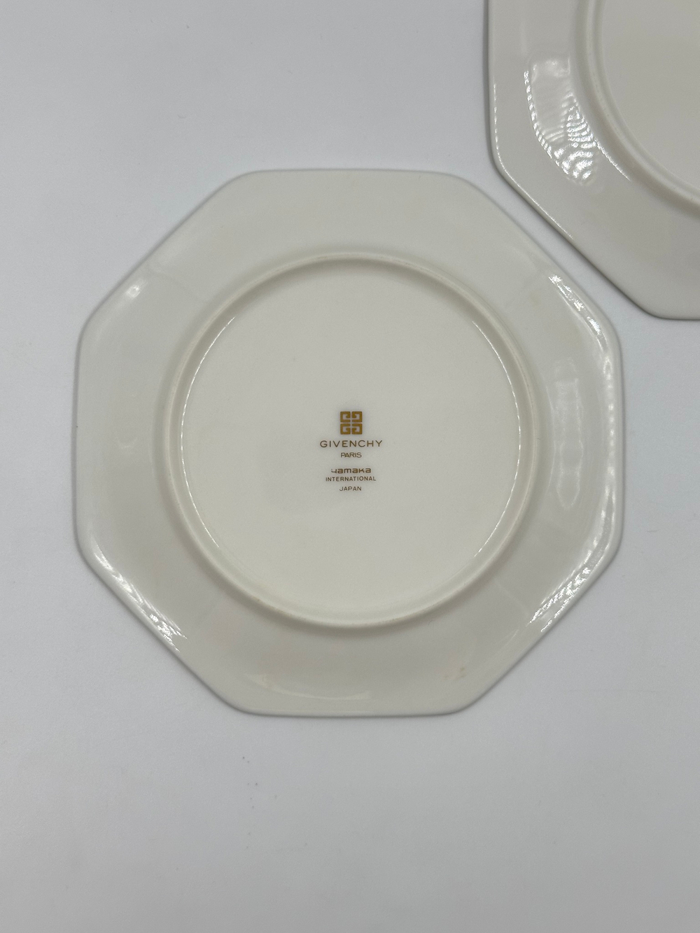 Блюдце Givenchy by Yamaka