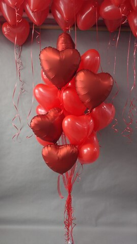 Пышный фонтан сердец