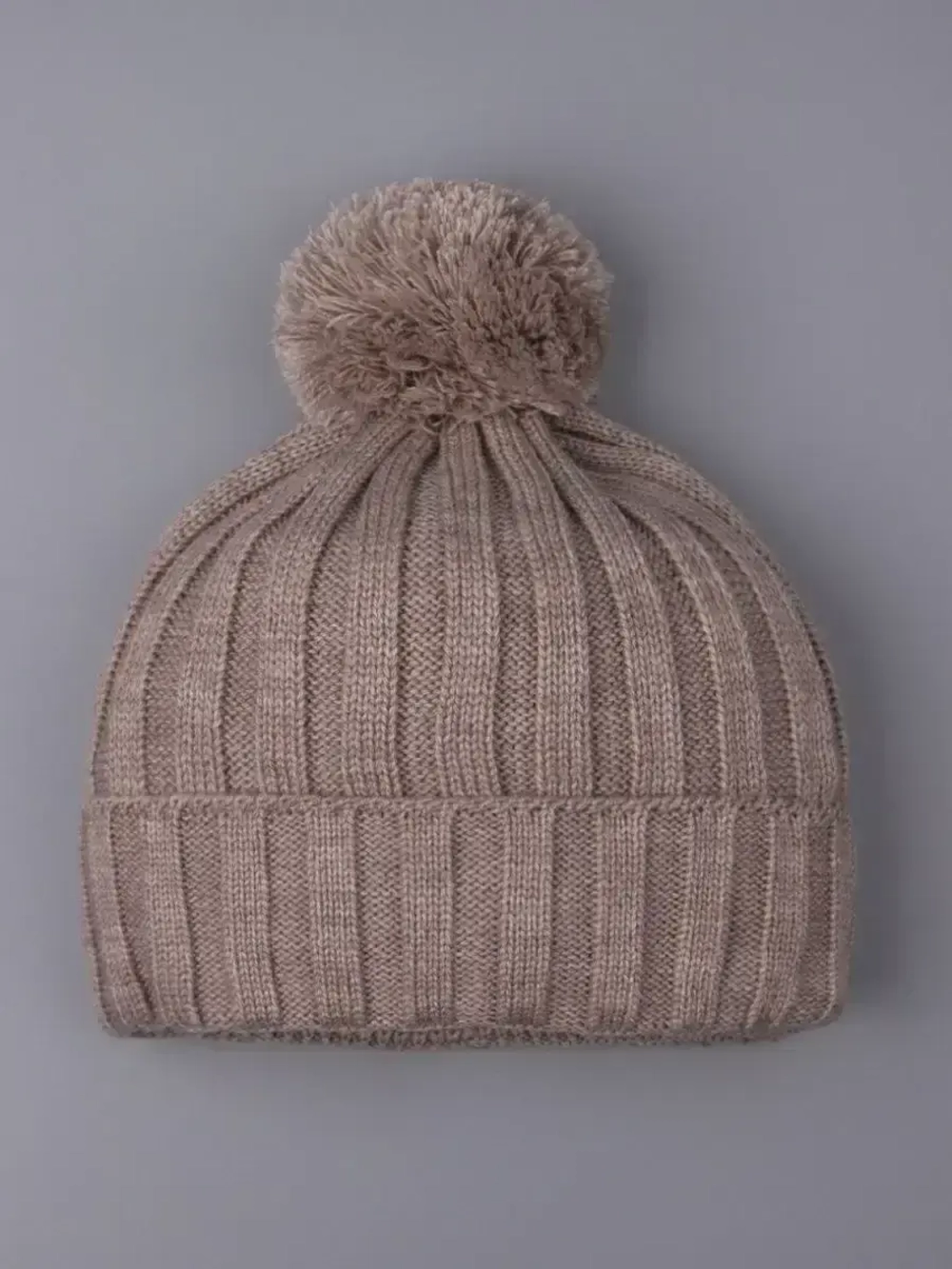 Шапка детская вязаная осенняя с помпоном
