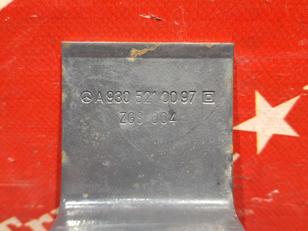 Кронштейн крыла заднего 2018г.