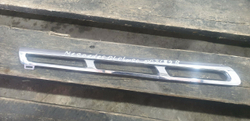 Молдинг решетки радиатора Mercedes GL GLS (X166) 15-19 Б/У Оригинал A1668881885