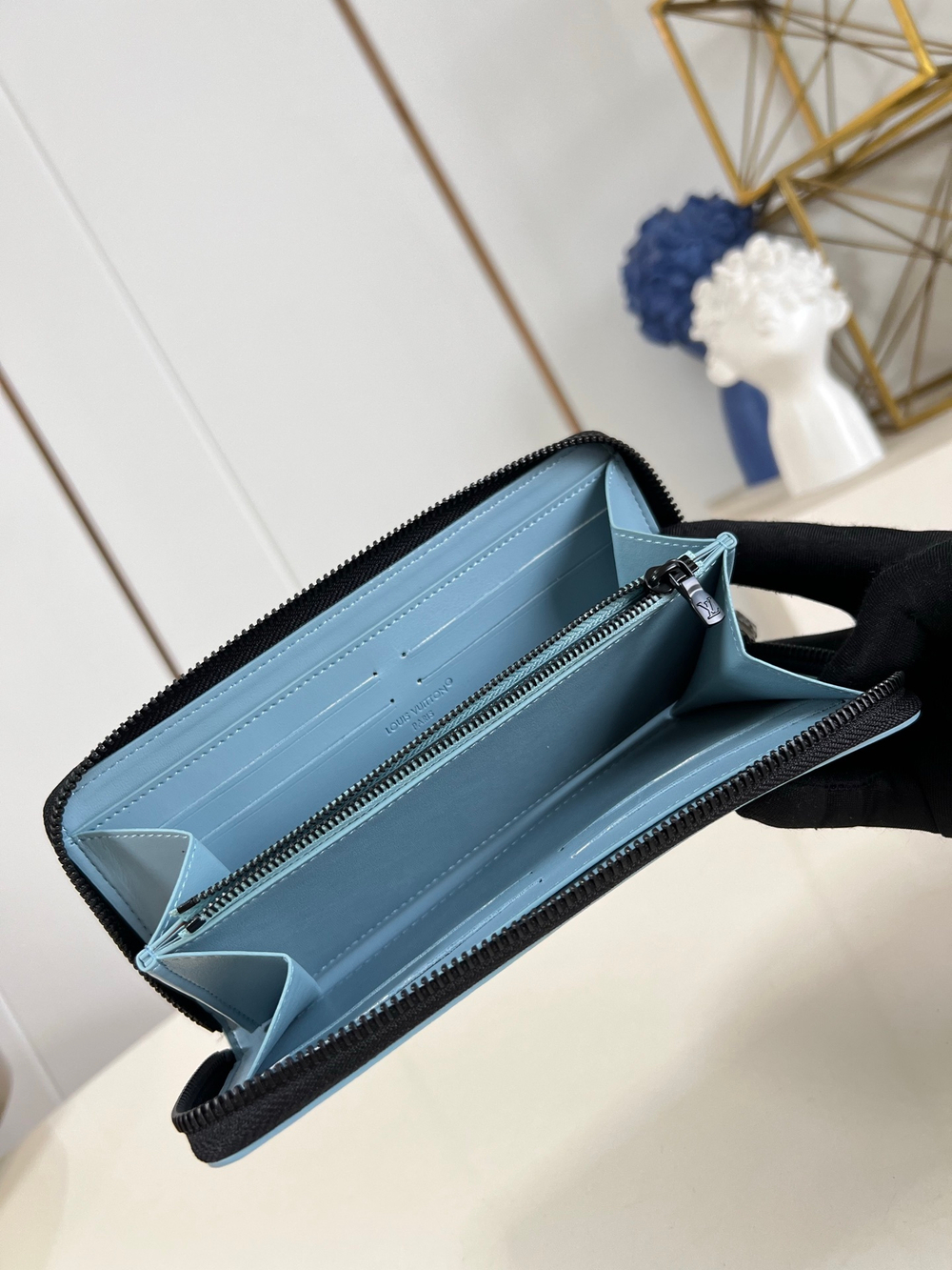 Louis Vuitton Zippy Wallet