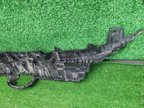 Кронштейн решетки радиатора Toyota RAV4 XA50 18-нв