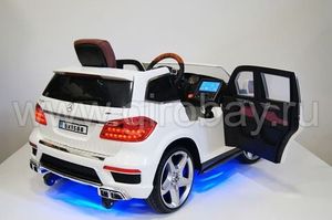 Детский электромобиль River Toys Mercedes-Benz GL63 A999AA красный