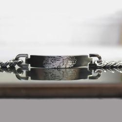 Стальной браслет из титана с гравировкой отпечатка пальца на заказ