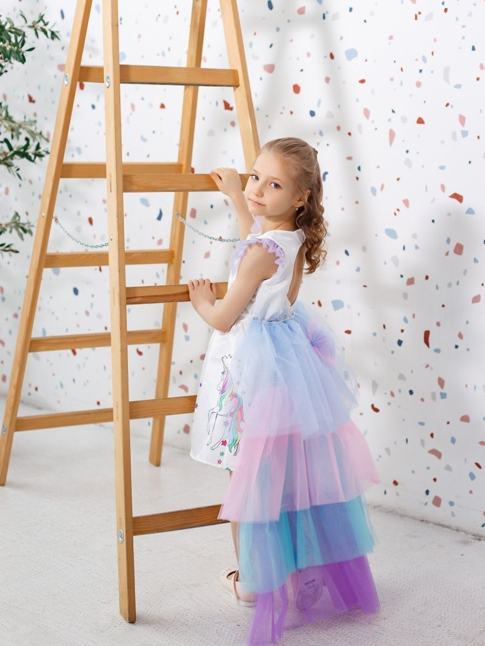 Нарядное платье Единорожки с длинным шлейфом пышное