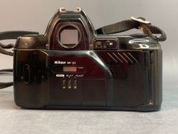Nikon N8008