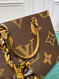 Louis Vuitton Onthego MM