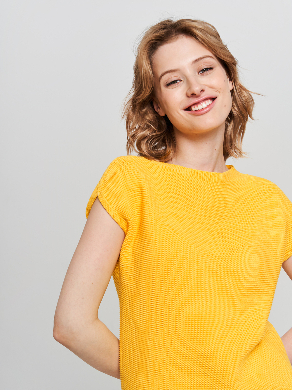 Джемпер "капля" желтый