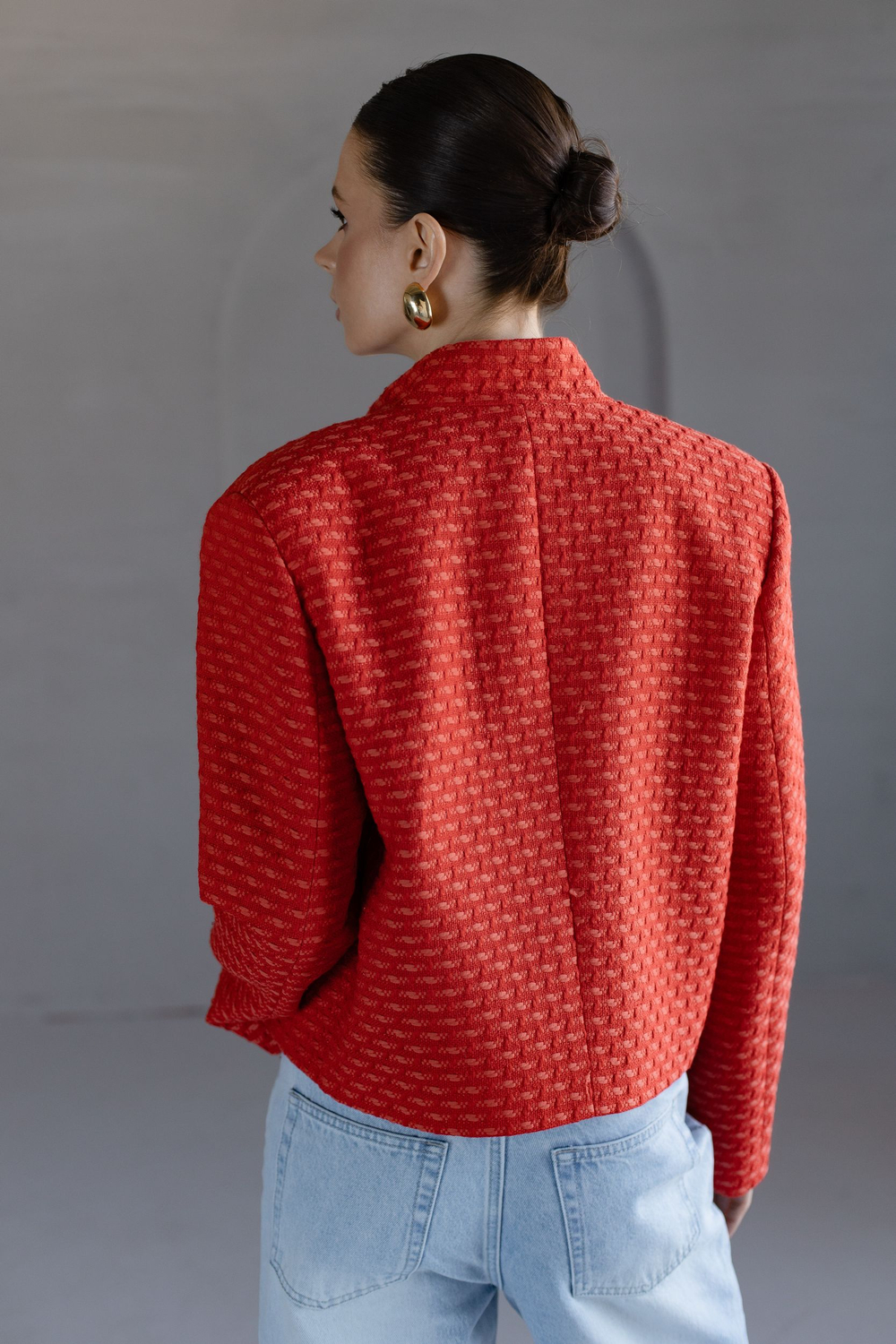 Жакет из твида укороченный со стойкой красный