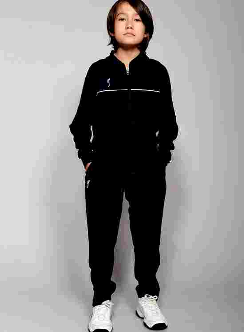 Модель рост 139 см. размер брюк 8-10 см