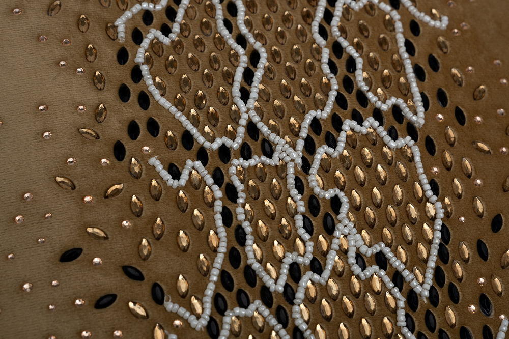 Подушка декоративная 45x45 Garda Decor Питон со стразами золотая