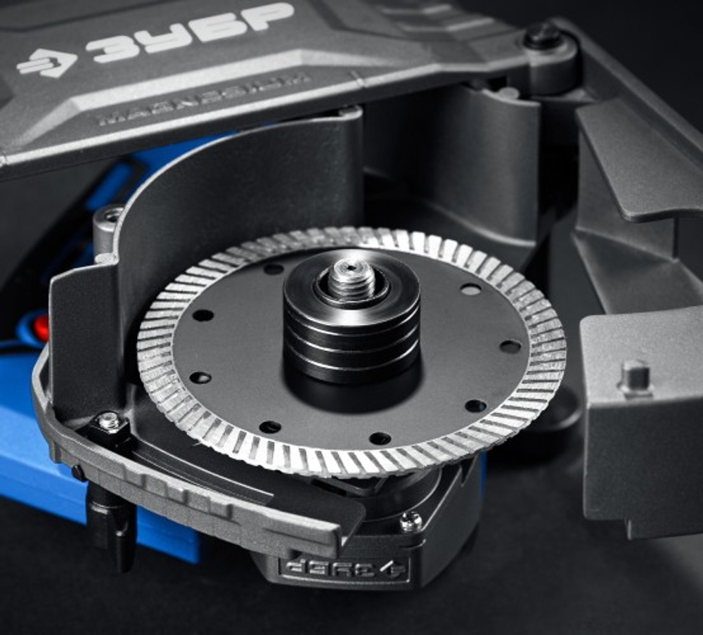 Штроборез сетевой ЗУБР ЗШ d 125 мм, кейс ЗШ-П30-1600 ПСТК