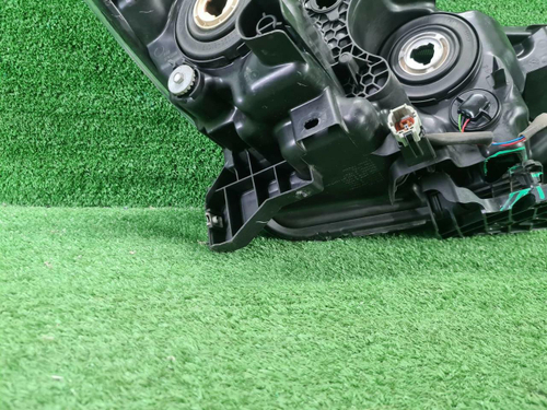 Битая Фара левая Nissan Qashqai 2 j11 2017-2023 галоген