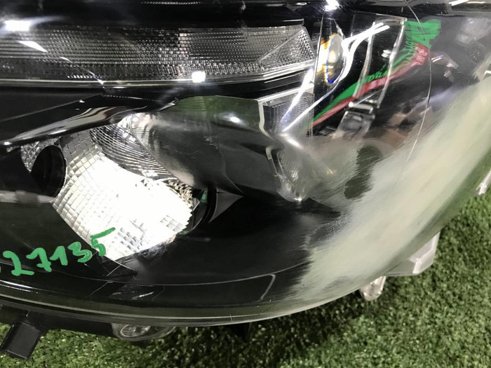 Фара правая Mazda CX-5 1 (2015-2017) LED