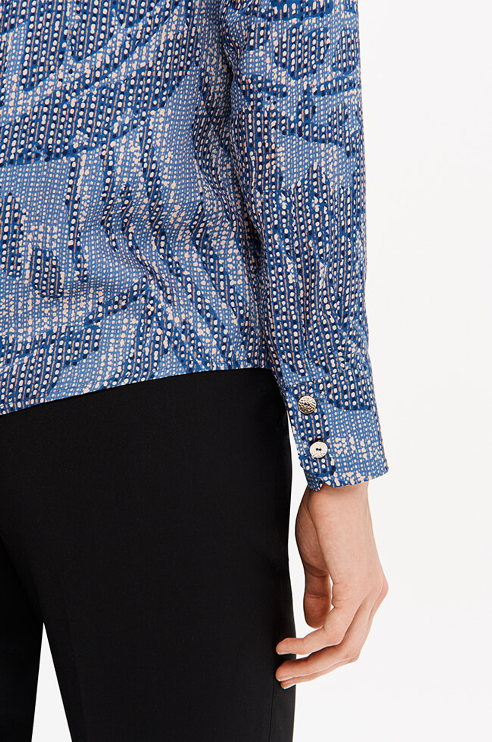 23387 Блузка женская (бежево-синий принт)