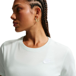 Женская теннисная футболка Nike Sportswear Club Essentials - barely green/white
