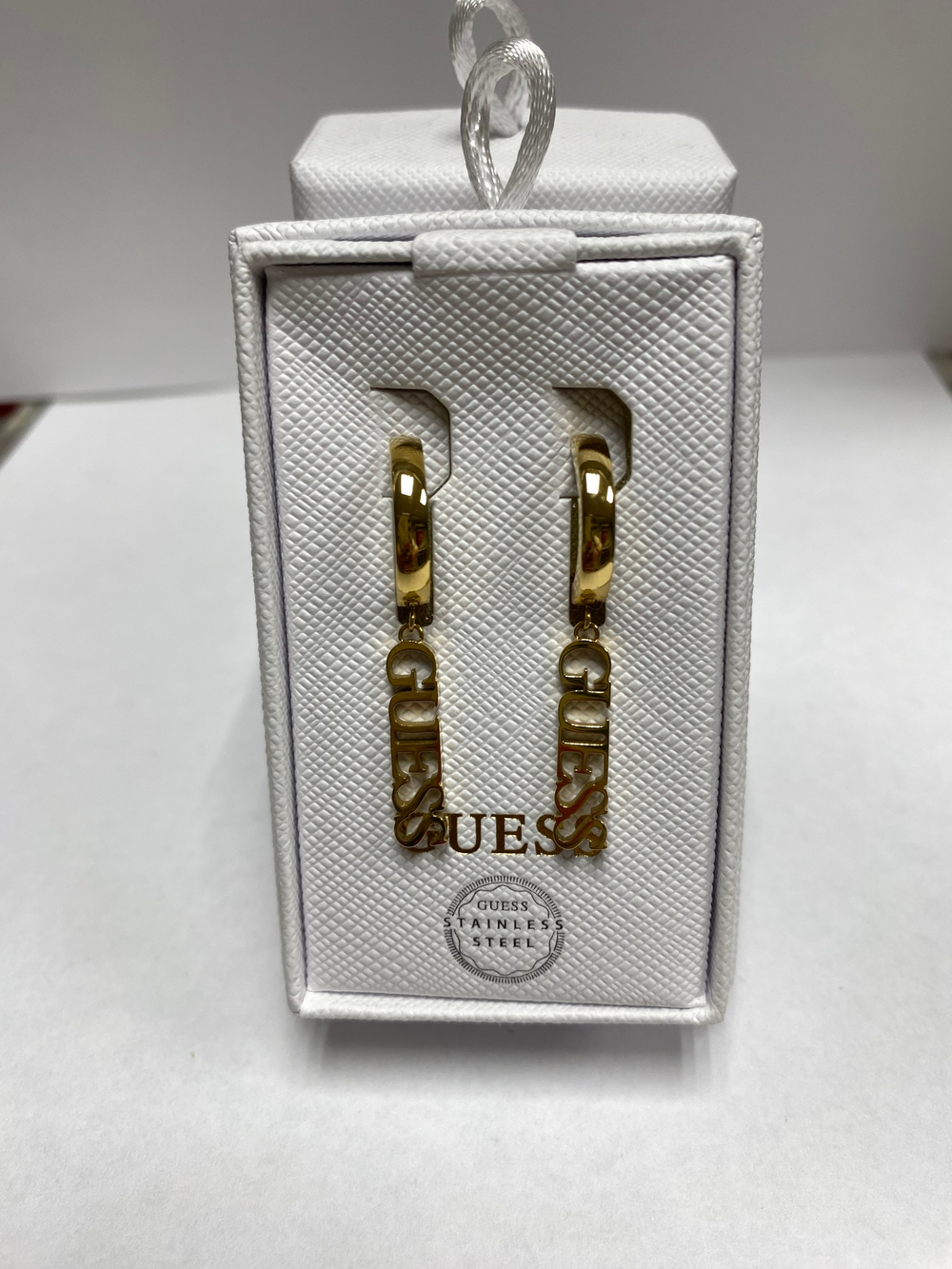 Серьги GUESS Желтый металл: подвеска: GUESS Девочка