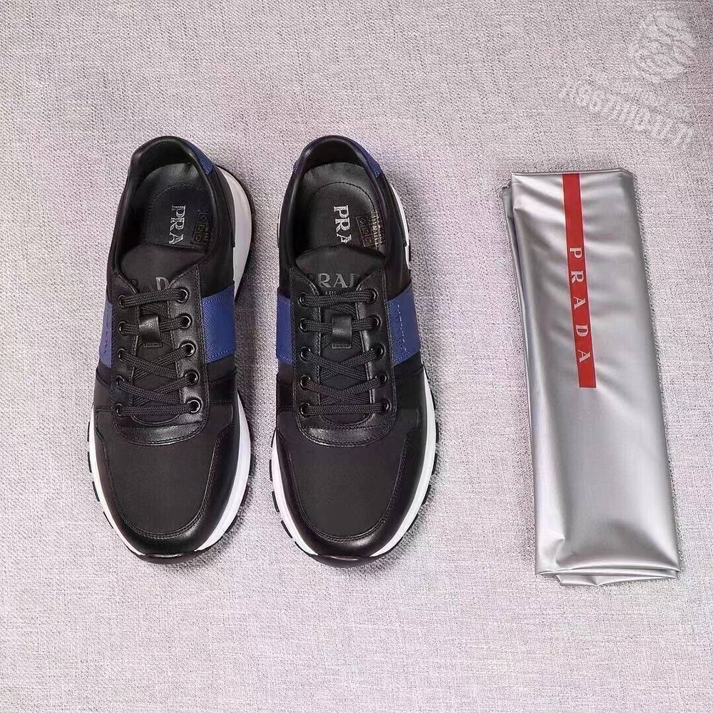 Кроссовки Prada