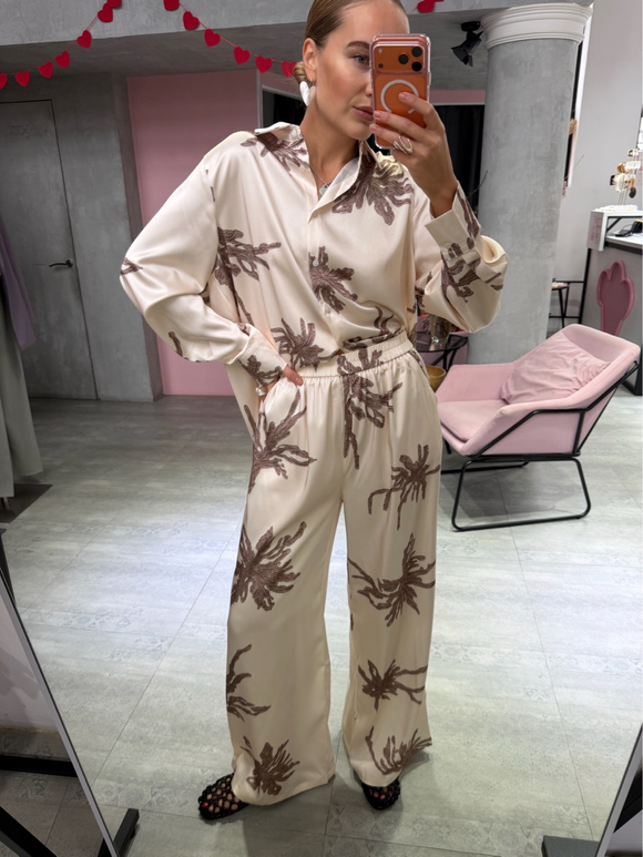 Шелковый костюм Coral Bay молочный