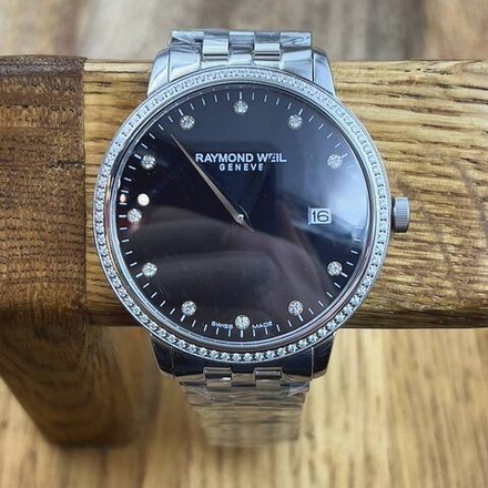 Часы Raymond Weil