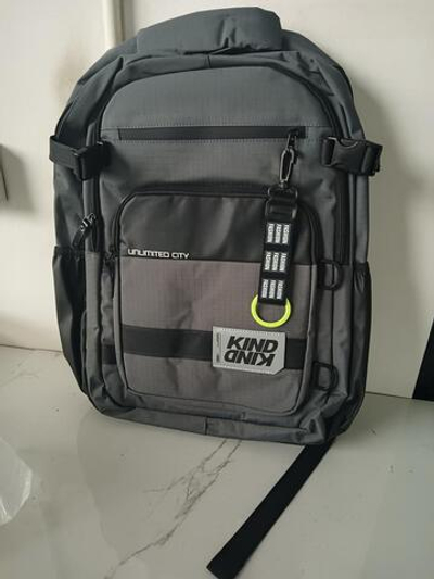 Рюкзак молодежный 51*30*20 см, 2 отделения, с брелоком, чёрно-серый