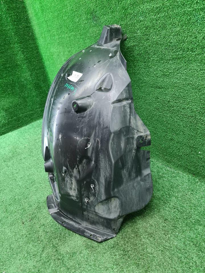 Подкрылок передний левый Mercedes GLE V167 (18-24)