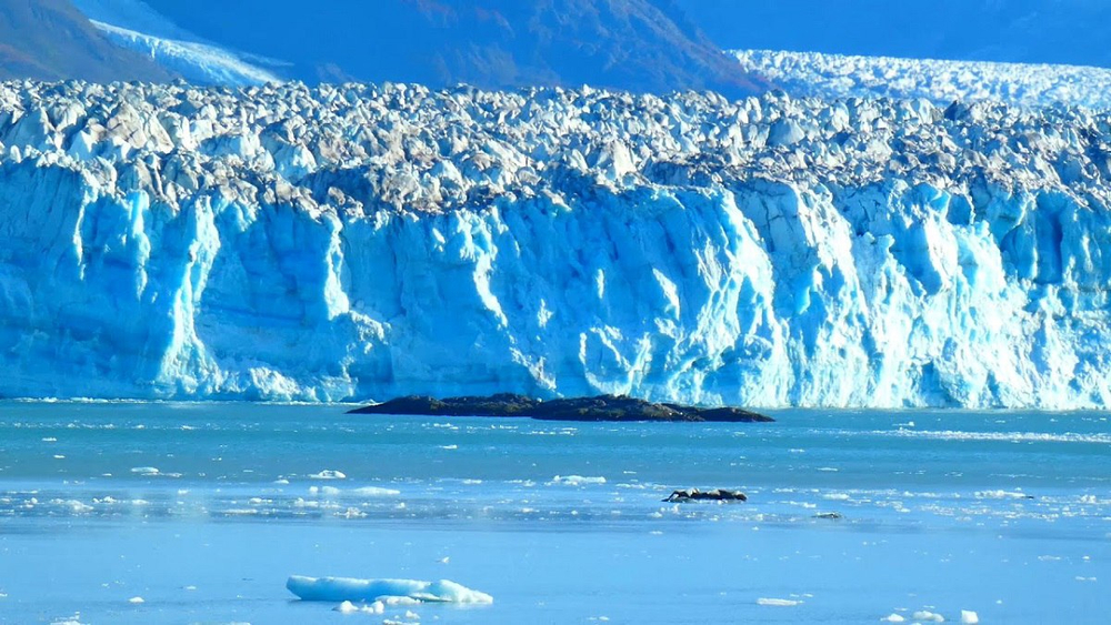 Ледник Хаббард: мятежник, который наплевал на глобальное потепление