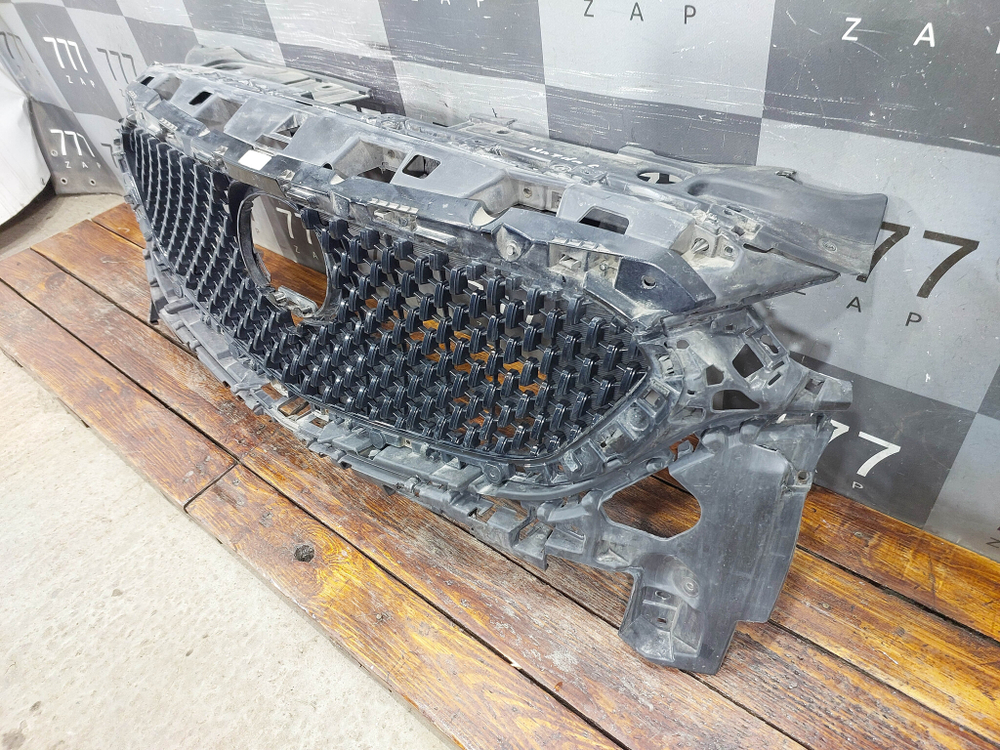 Решетка радиатора Mazda 6 (GJ) 18-нв Б/У Оригинал GSH750719