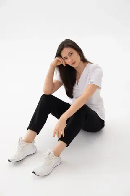 Блуза спорт трикотаж с V-вырезом