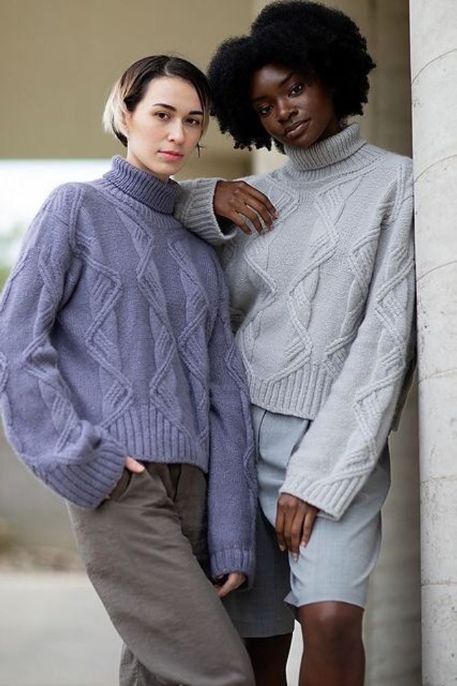 Описание по вязанию пуловера спицами "Seagrass"