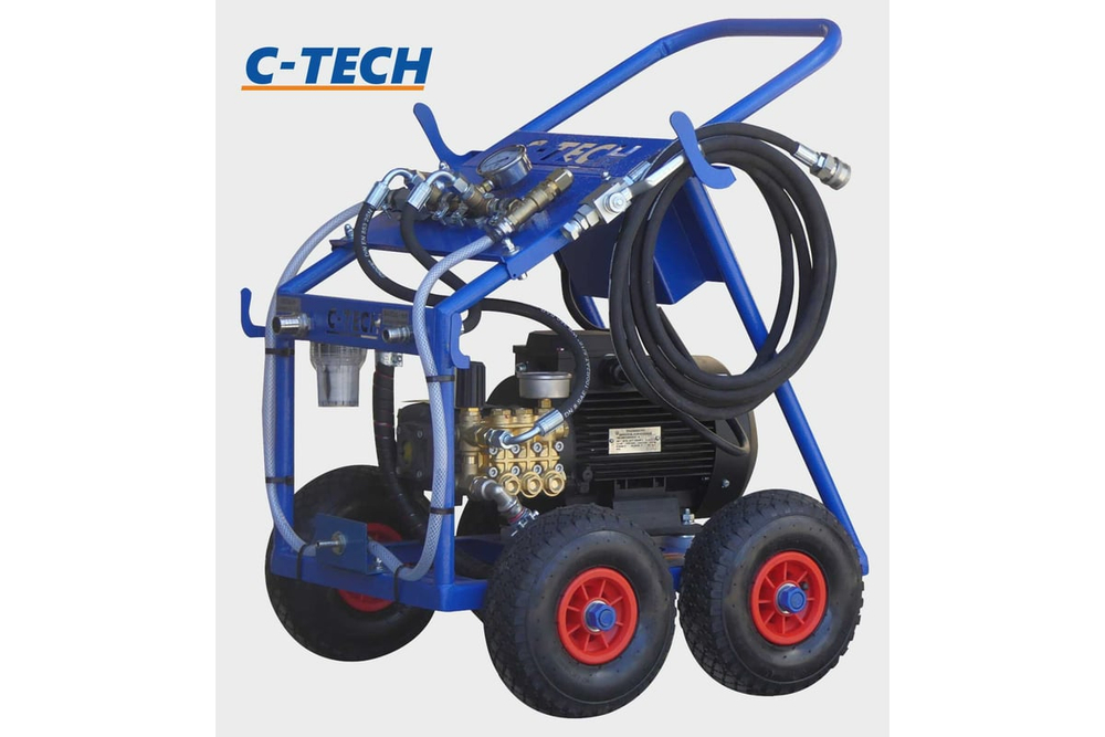 Установка опрессовочная высокого давления C-TECH DN2015 (200 бар, до 900 л/ч, 5.5 кВт, 380 В) мобильная для гидроиспытаний